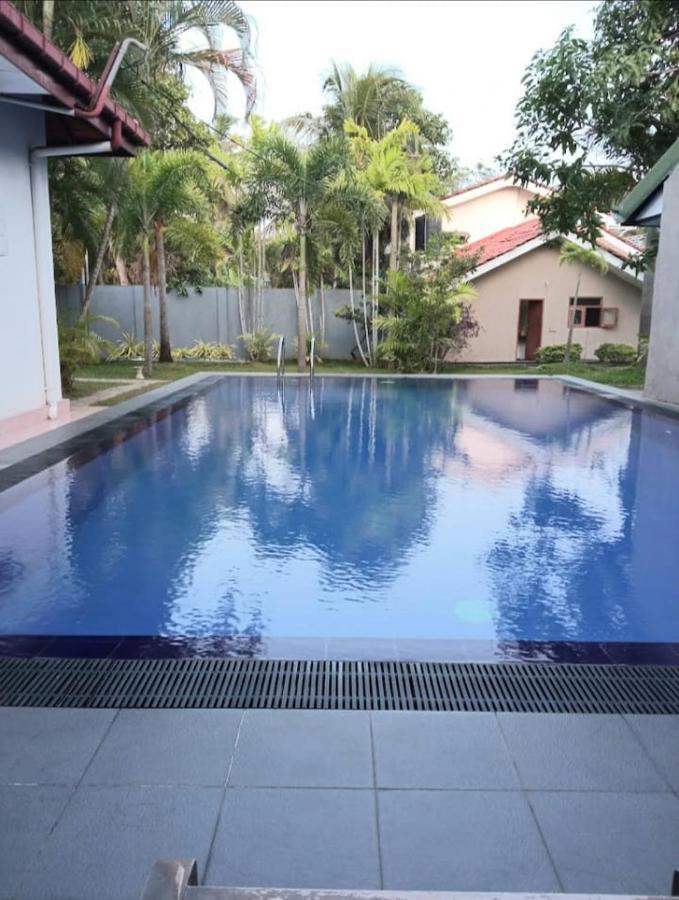 Blue Bell Hotel Negombo Dış mekan fotoğraf