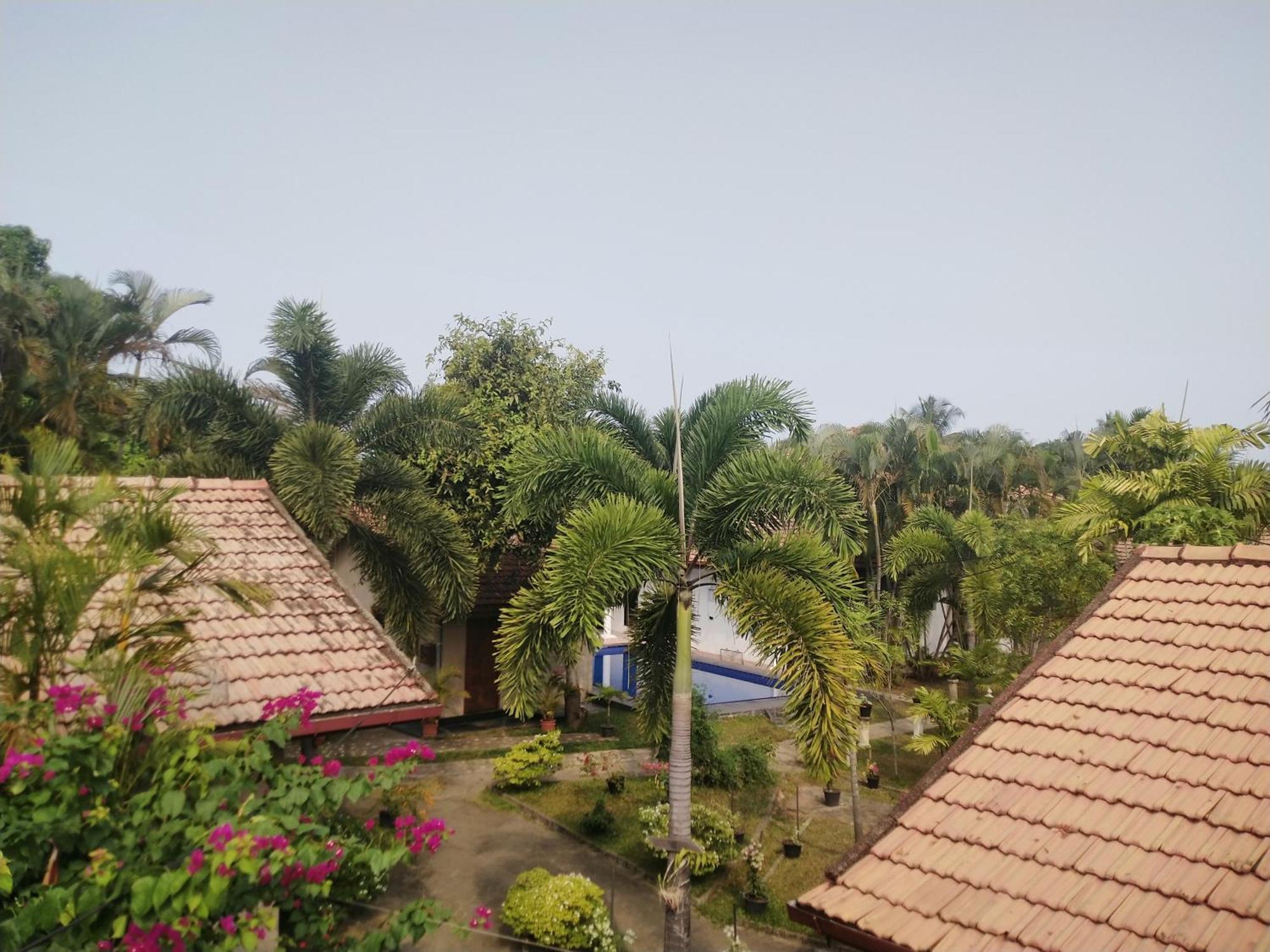 Blue Bell Hotel Negombo Dış mekan fotoğraf