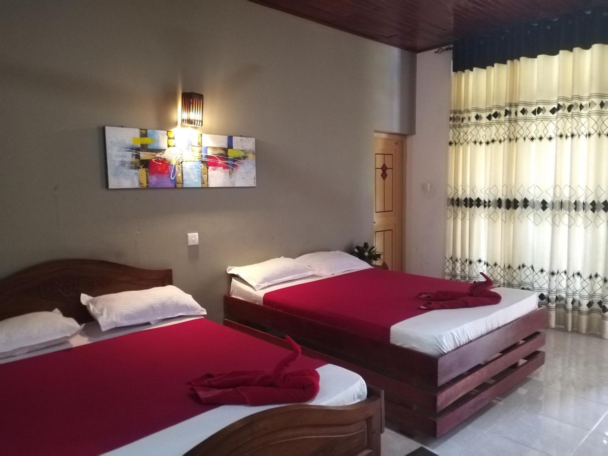 Blue Bell Hotel Negombo Dış mekan fotoğraf
