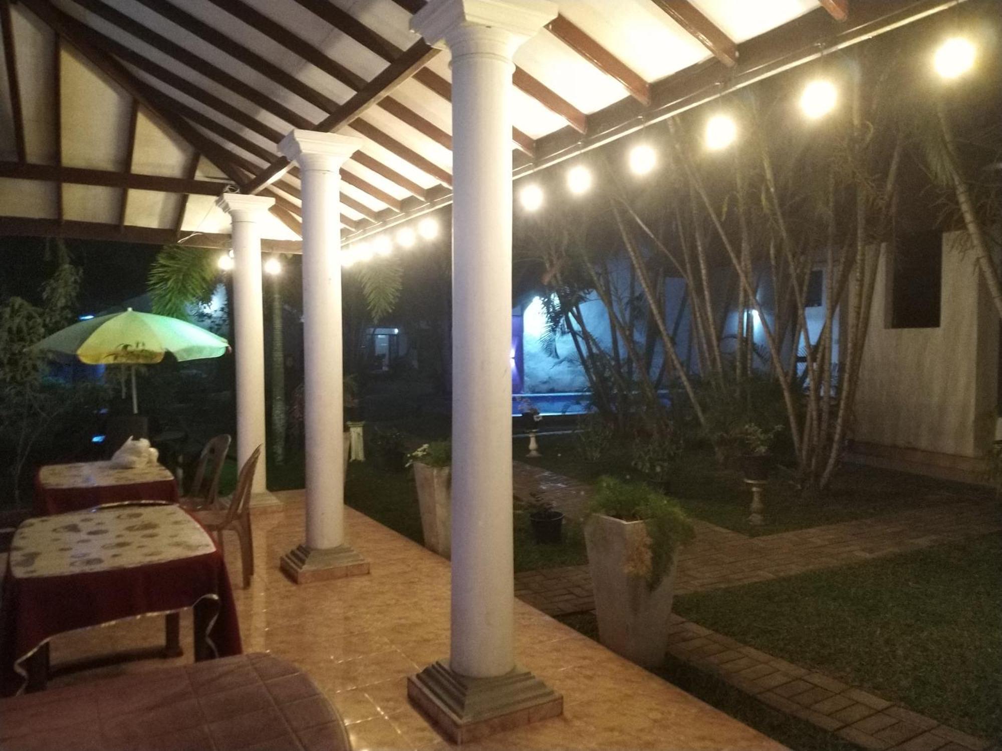 Blue Bell Hotel Negombo Dış mekan fotoğraf